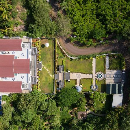 Bellevue Palace: Luxurious Staycation with Pool and Activities Nashik Exterior photo