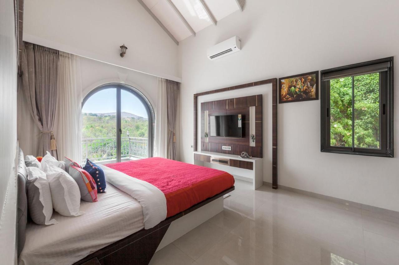 Bellevue Palace: Luxurious Staycation with Pool and Activities Nashik Exterior photo